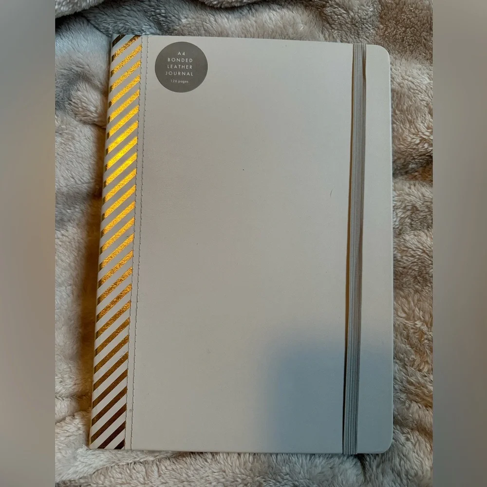 New! Kikki k- A4 bonded leather‎ lined journal 126 pages
